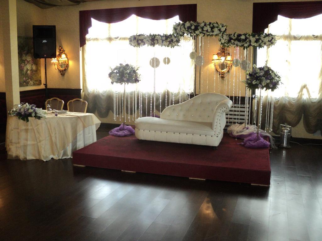 Platinum Hotel Tyre Luaran gambar