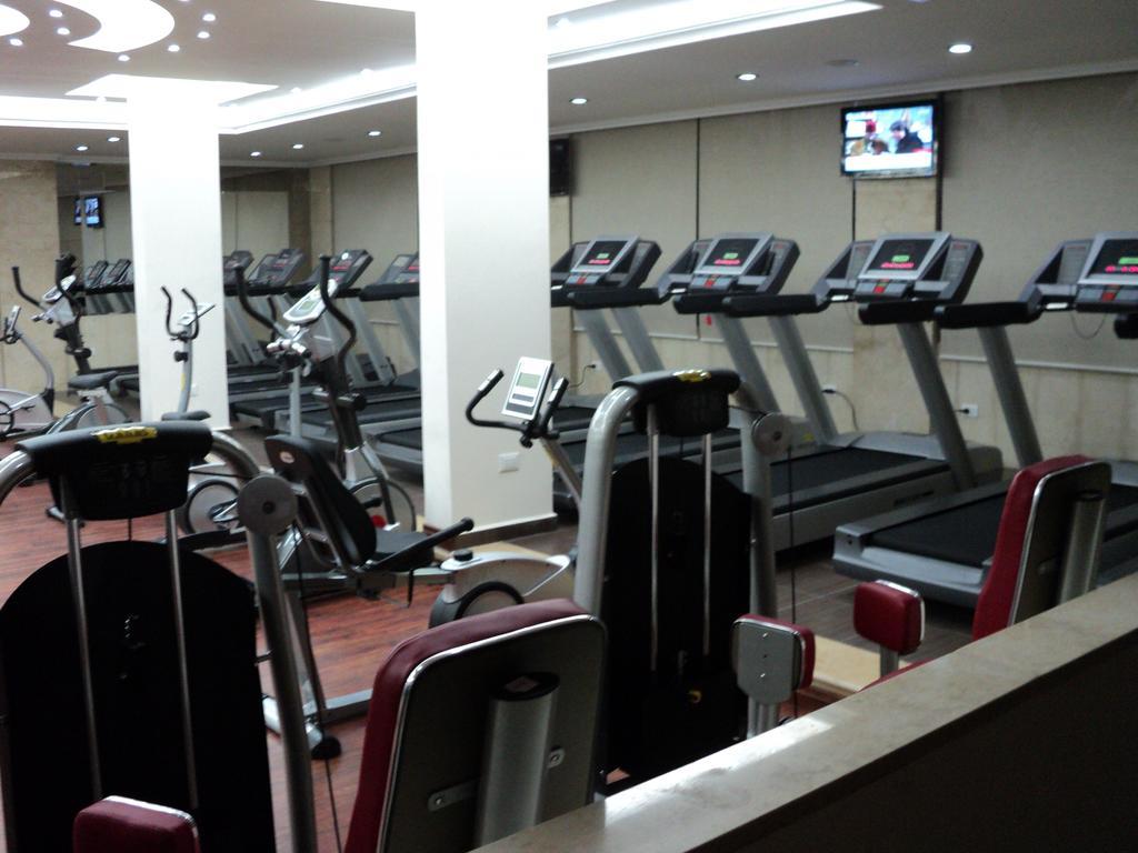 Platinum Hotel Tyre Luaran gambar