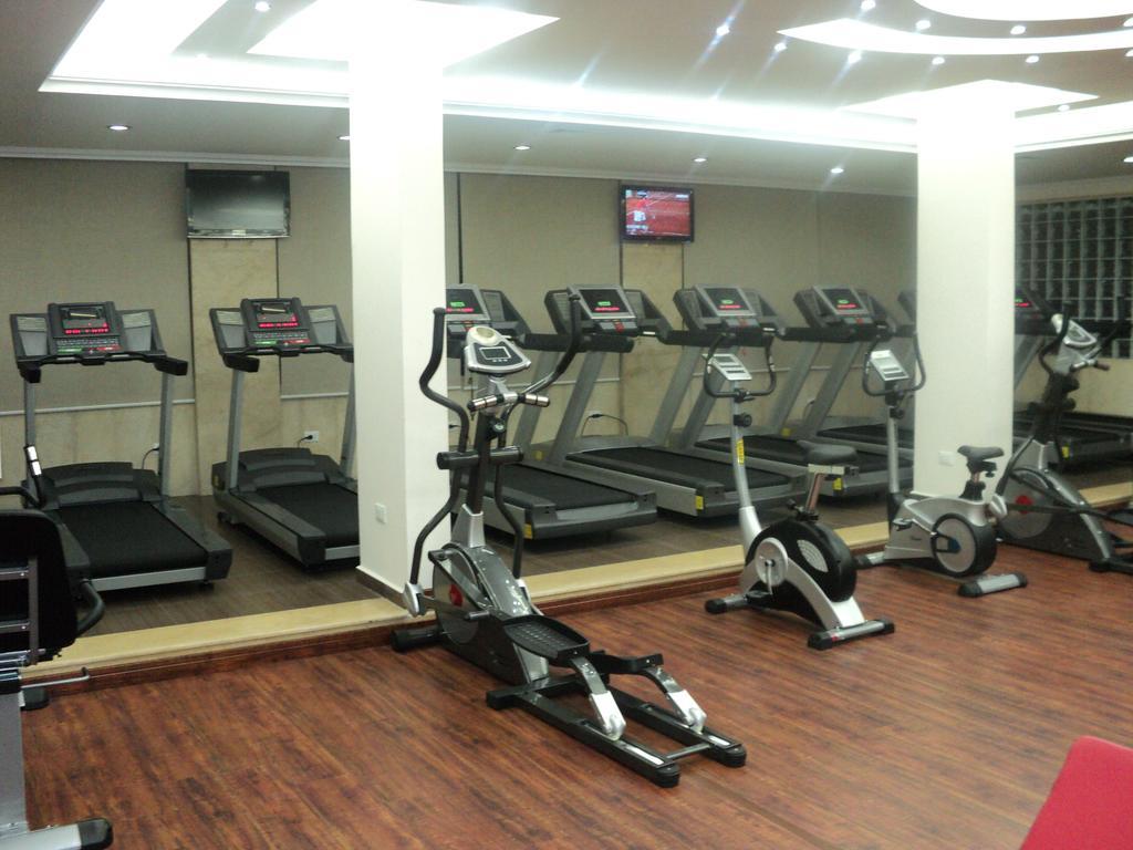 Platinum Hotel Tyre Luaran gambar