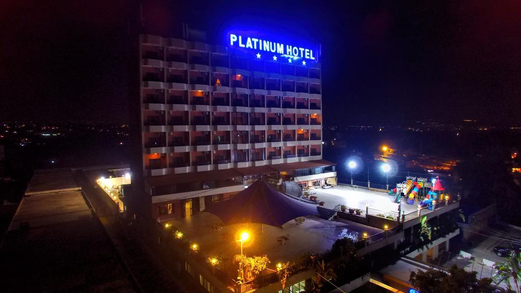 Platinum Hotel Tyre Luaran gambar
