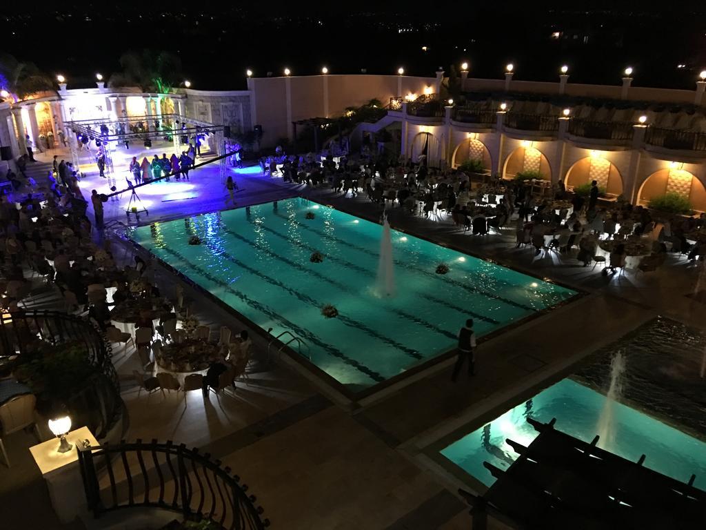 Platinum Hotel Tyre Luaran gambar