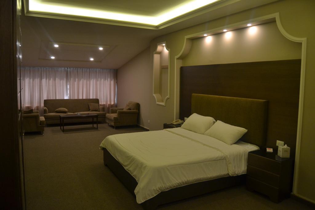 Platinum Hotel Tyre Luaran gambar