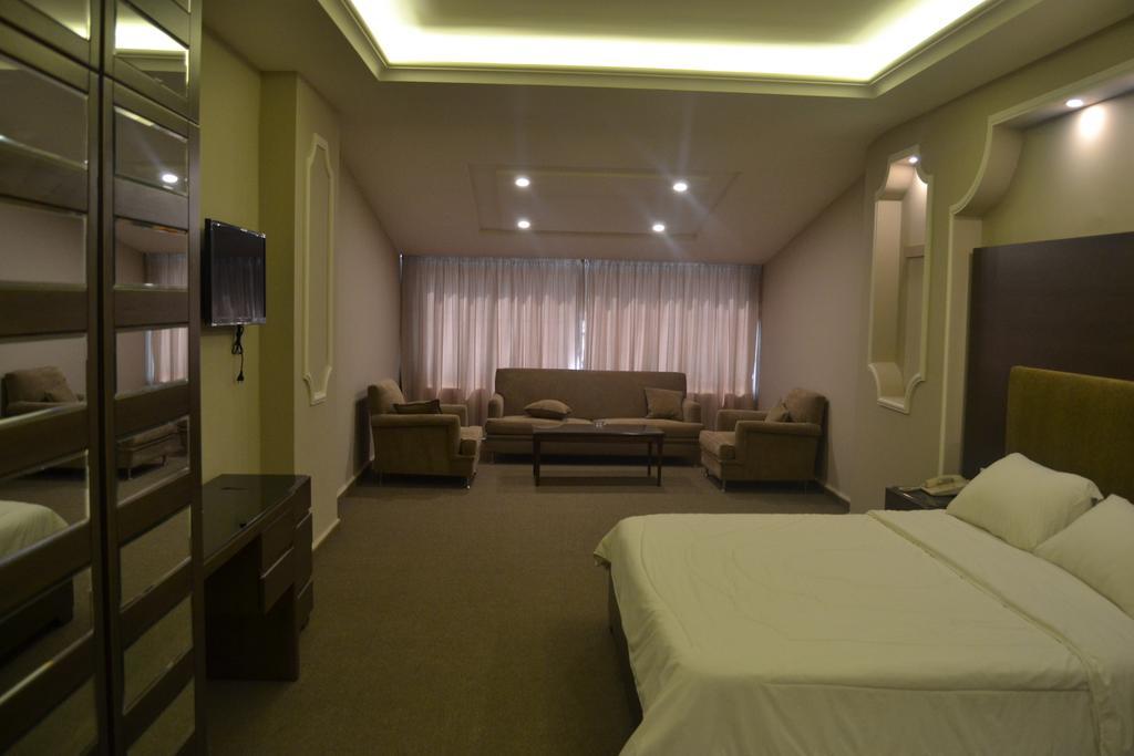 Platinum Hotel Tyre Luaran gambar